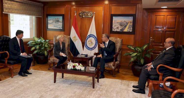 وزير البترول يناقش مع وفد إيني الإيطالية أنشطة  الشركة