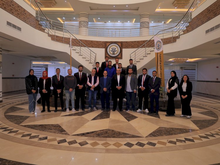 ندوة علمية لطلاب برنامج الطب والجراحة بجامعة جنوب الوادي الأهلية