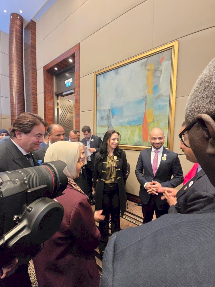 وزيرة التضامن  تشارك في جلسة الأسر المنتجة وريادة الأعمال بالبحرين