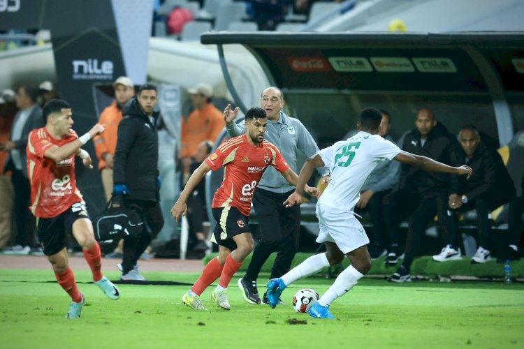 الاهلى يفوز على المصرى البورسعيدى ويشارك في قمة الدوري