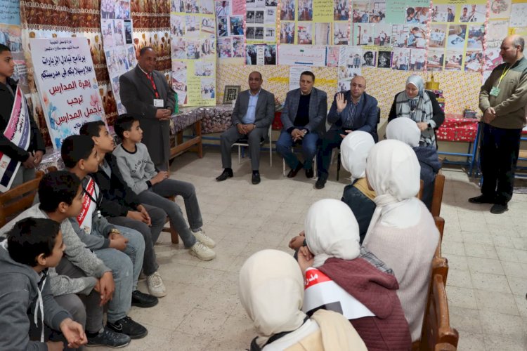 محافظ بني سويف يتابع سير العملية التعليمية بمدرسة الميمون الإعدادية