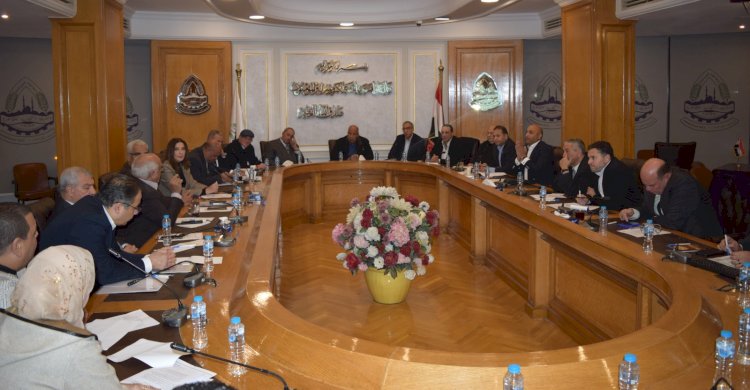 أيمن العشري :2025 عام الصناعة والاستثمار بعد الجهود الحكومية لتسهيل الاجراءات