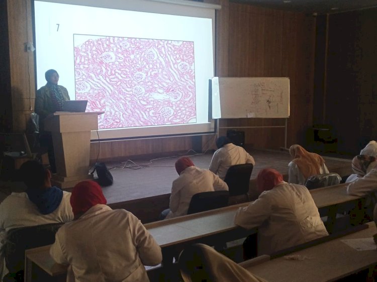 انتهاء الامتحانات العملية والشفوية والاكلينيكية ببرنامج العلاج الطبيعى