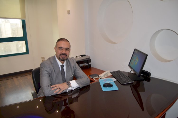الدكتور الملا  يوضح مراحل  عملية الحقن المجهري  وتحقيق  حلم الإنجاب