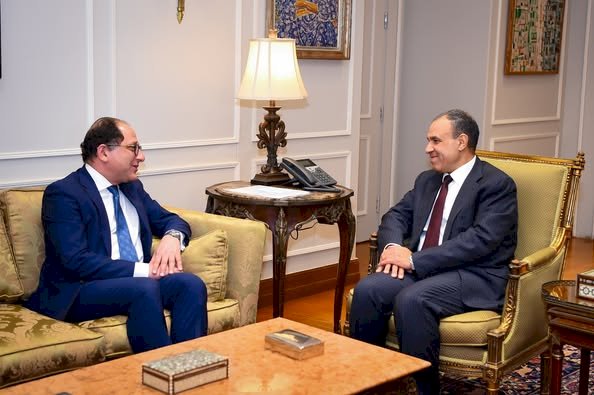 وزير الخارجية  يلتقي رئيس لجنة الشؤون الخارجية والتنمية  بمجلس العموم الكندي