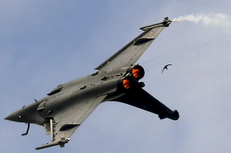 وزير دفاع فرنسا يكشف تنفيذ ضربات عسكرية جوية في سوريا