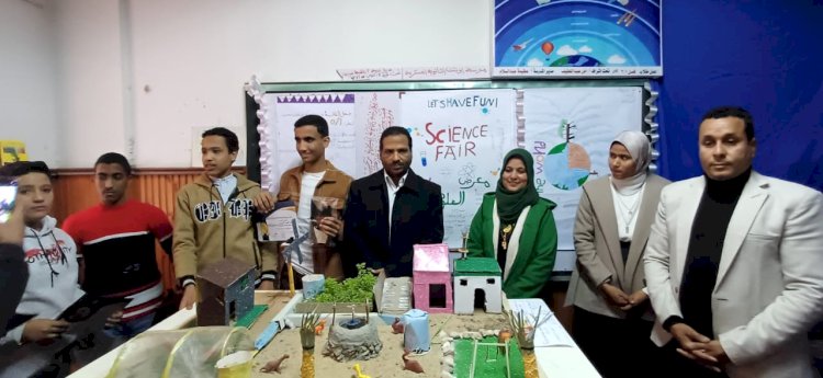 مدير عام تعليم أبوتشت يفتتح معرض العلوم المتكاملة بأبوتشت العسكرية