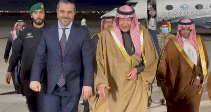 أول رحلة للخارج.. وزيرا دفاع وخارجية سوريا يزوران السعودية