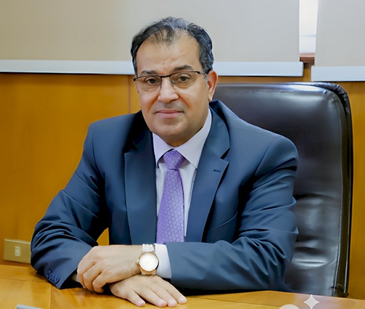 انطلاق البث التجريبي لشاشات نظام المتحدث الرسمي بجامعة جنوب الوادي