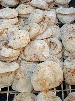 شرطة التموين وضبط المتلاعبين بأسعار الخبز