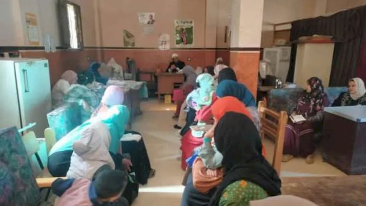 «القومي للمرأة» بالمنيا ينظم ندوات للتوعية بالتغذية السليمة للأم والطفل