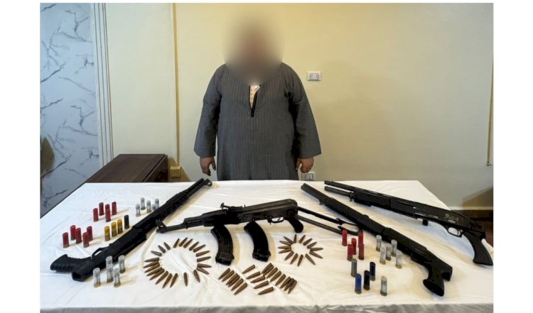 ضبط مالك محل ألعاب إلكترونية لقيامه بالاتجار في الأسلحة بالجيزة