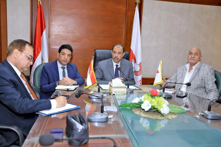 سراج يعقد اجتماع للتوسع في إقامة معارض السلع الغذائية وأسواق اليوم الواحد