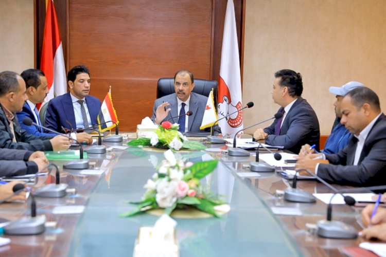 محافظ سوهاج يترأس اجتماع مجلس إدارة الهيئة الإقليمية لتنشيط السياحة