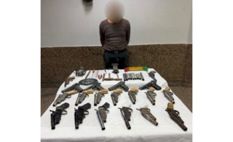 ضبط عامل لقيامه بإدارة ورشة لتصنيع الأسلحة بالفيوم