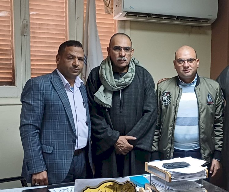 برلماني يناقش الصعوبات والتحديات التي تواجه العملية التعليمية بإدارة أبوتشت