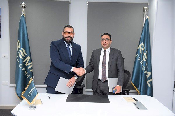 لافيستا تورز ورمال للتطوير العقاري توقعان عقد أول مشروع عقاري فندقي بمشروع ويست كلاي