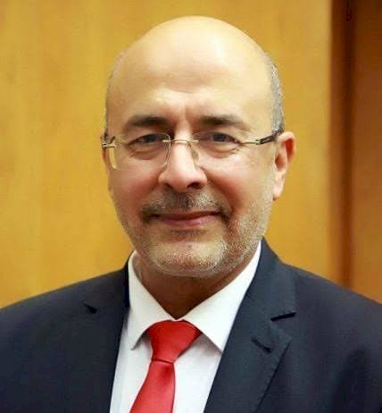 د. محمد أنور يطالب بوقف العمل بالقرار 725 