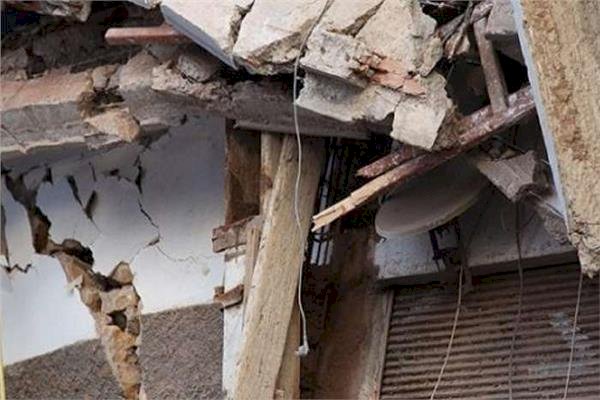 إصابة طالبة في انهيار منزل بالمنيا