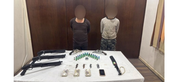 القبض علي عاطلين بحوزتهما اسلحة بدون ترخيص