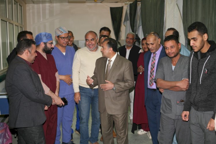 رئيس جنوب الوادى يشهد ورشة عمل إجراء عمليات القسطرة المخية بالمستشفى الجامعى