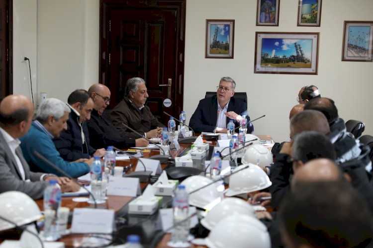 وزير البترول دعم كامل لمجمع موبكو في خططه التوسعية والاستثمارية