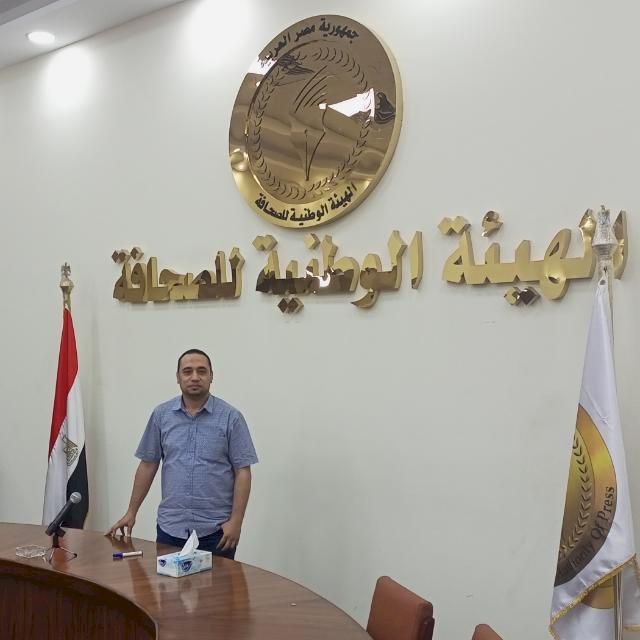 حمدا لله علي سلامتك طارق سيد مدير شركة التوزيع المتحدة "دار التحرير"