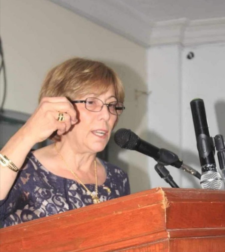 المرأة التي اسكنها وتلك النوارس أخبرتني  للشاعرة السورية السويدية فى معرض الكتاب