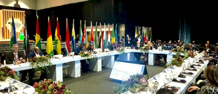 وزير البترول يشارك في مؤتمر إندابا للتعدين بمدينة كيب تاون في جنوب أفريقيا