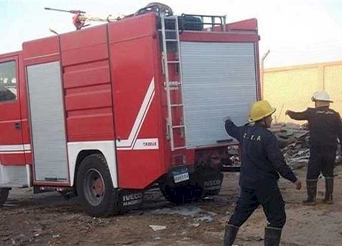 بسبب ماس كهربائي.. نشوب حريق بمحل أحذية في المنيا دون أضرار بشرية