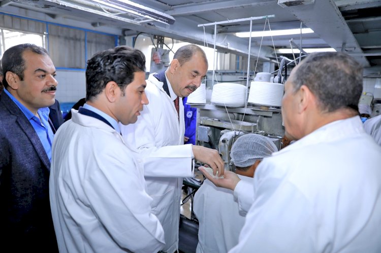 محافظ سوهاج يتفقد سير العمل بمصنع سكر جرجا ويطلق إشارة البدء لموسم عصير القصب