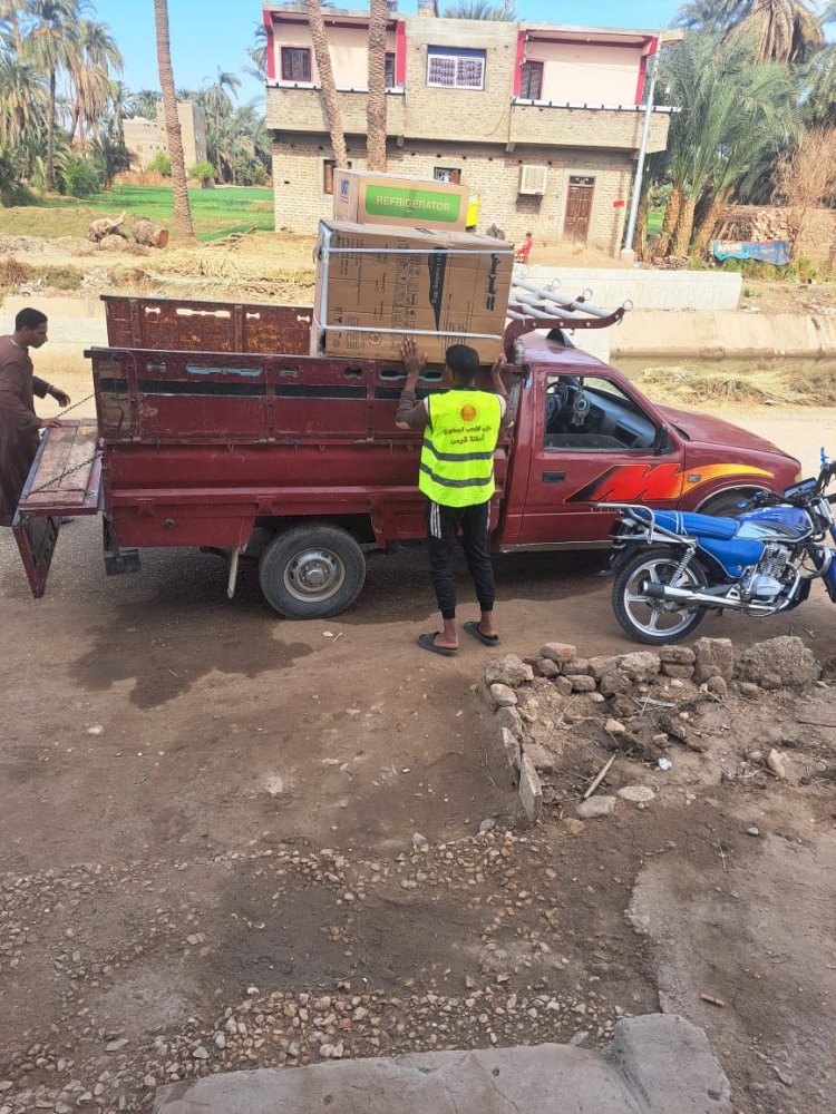 الشعب الجمهوري يواصل العطاء: تجهيز خمس عرائس بقوص ضمن مبادرة مع الناس