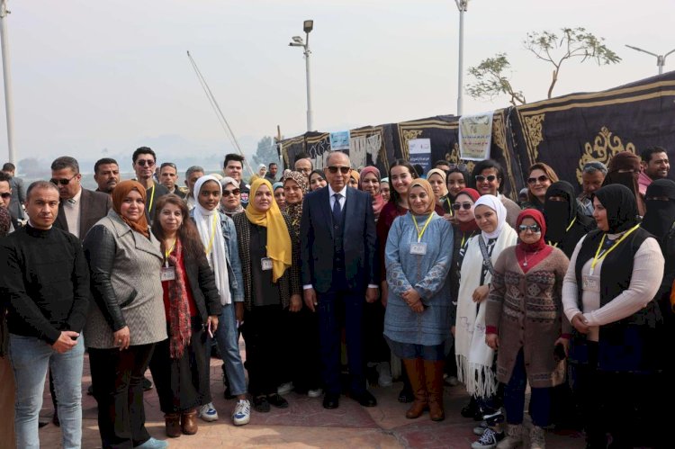 محافظ المنيا يفتتح معرض أيادي مصر للحرف اليدوية والمشروعات الصغيرة