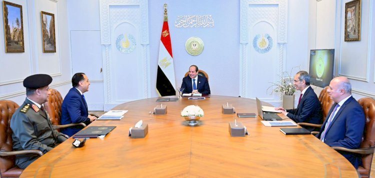 السيسى يستعرض جهود تأهيل وتدريب الكوادر بتكنولوجيا المعلومات