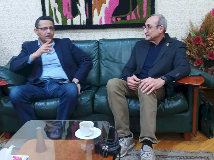 البلشى يستقبل نقيب المرشدين السياحيين ويرحب بإنضمامها لجبهة النقابات الرافضة لتهجير الفلسطينيين