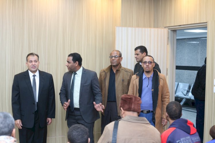 رئيس جامعة جنوب الوادي يستقبل لجنة من تجنيد قنا للكشف على ذوي الاحتياجات الخاصة