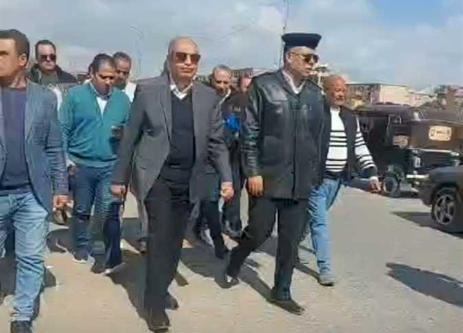 محافظ المنيا للسائقين: الحاضر يبلّغ الغائب..مش هاسيب حد يتلاعب بأرواح الناس تاني