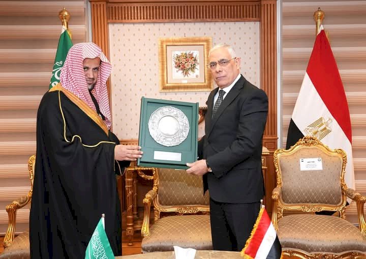 النائب العام يستقبل نظيره السعودي بمقر مكتبه بالقاهرة