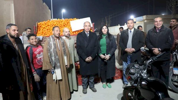 محافظ المنيا يتفقد منطقة ماقوسة ويؤكد جاهزية السوق الحضارى