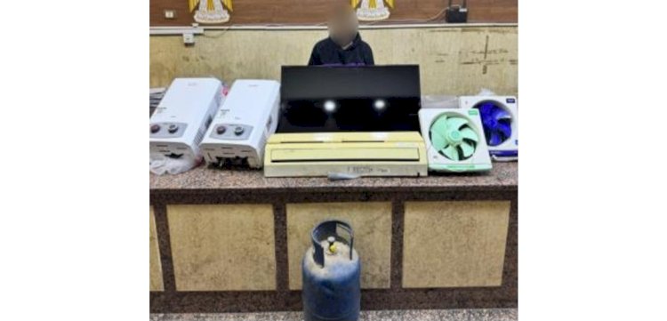 حاميها حراميها البواب سرق آثاث شقة الساكن  بالقاهرة