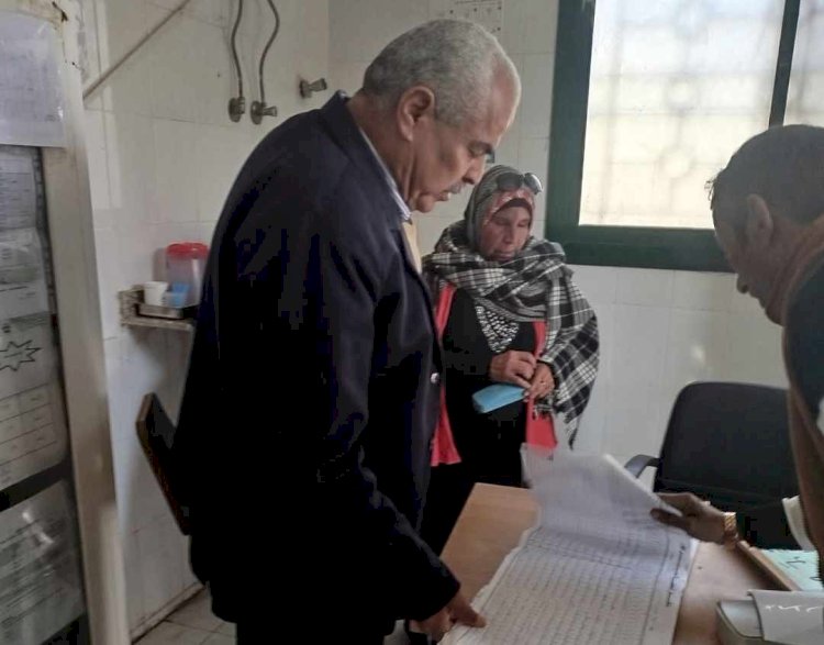 المنيا: رئيس مركز ديرمواس يتابع صرف ألبان الأطفال بالوحدات الصحية