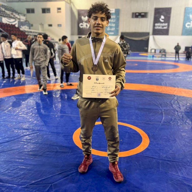 أبطال المصارعة بكفر الشيخ يحصدون 4 ميداليات ببطولة الجمهورية بالسويس