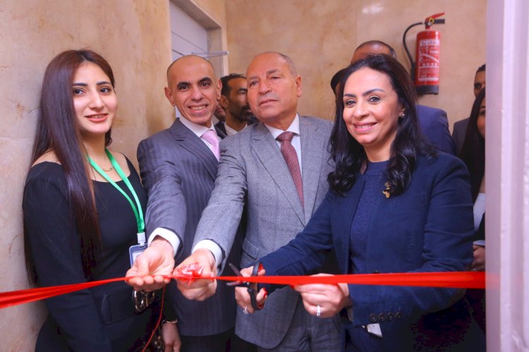 مايا وصابرافتتحا دار المغتربات بمجمع خدمات جمعية العذراء مريم  بشبرا