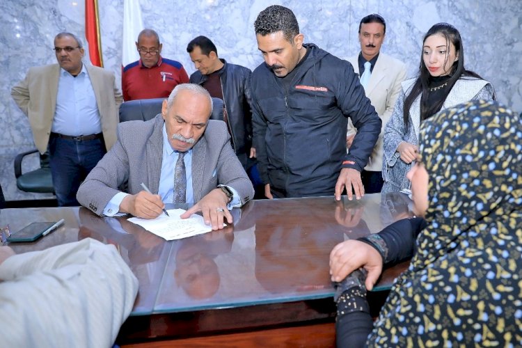 عبدالجابر يستمع لمطالب السوهاجيين في اللقاء الجماهيري الأسبوعي