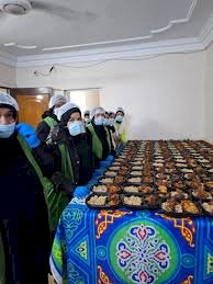 مبادرة مطبخ المصرية  بإيد بناتها تقدم وجبات افطار  خلال  رمضان