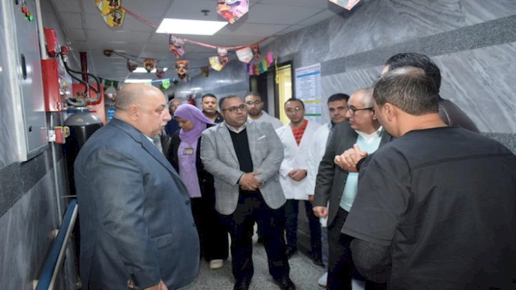 رئيس هيئة التأمين الصحي يتفقد مستشفى المنيا في زيارة مفاجئة