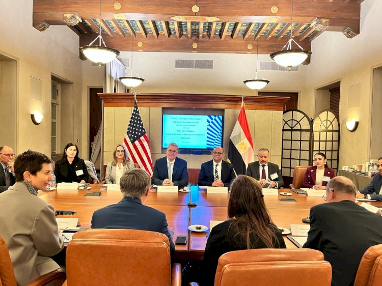 وزير البترول يشارك في مائدة الغرفة التجارة الأمريكية المستديرة بواشنطن