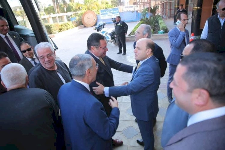 تسلّيم 13 عقد تقنين أراضي أملاك دولة للمستفيدين من المواطنين بكفرالشيخ