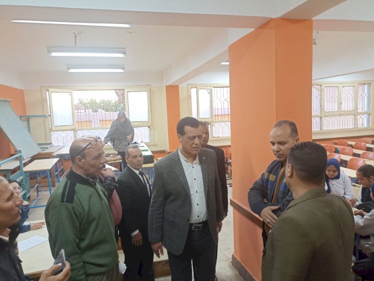 وكيل تعليم سوهاج يتابع انتظام الدراسه بمدارس إدارة طما التعليمية
