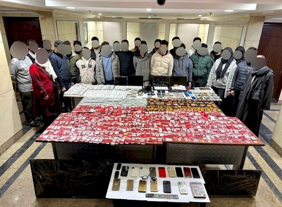 القبض علي 3 تشكيلات عصابية لقيامهم بالنصب على المواطنين  عبر المنصات الإلكترونية